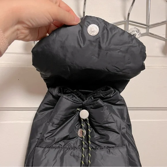 NEW Black Puffer Mini Backpack sporty snaps magnetic clasp adjustable straps - Picture 3 of 8